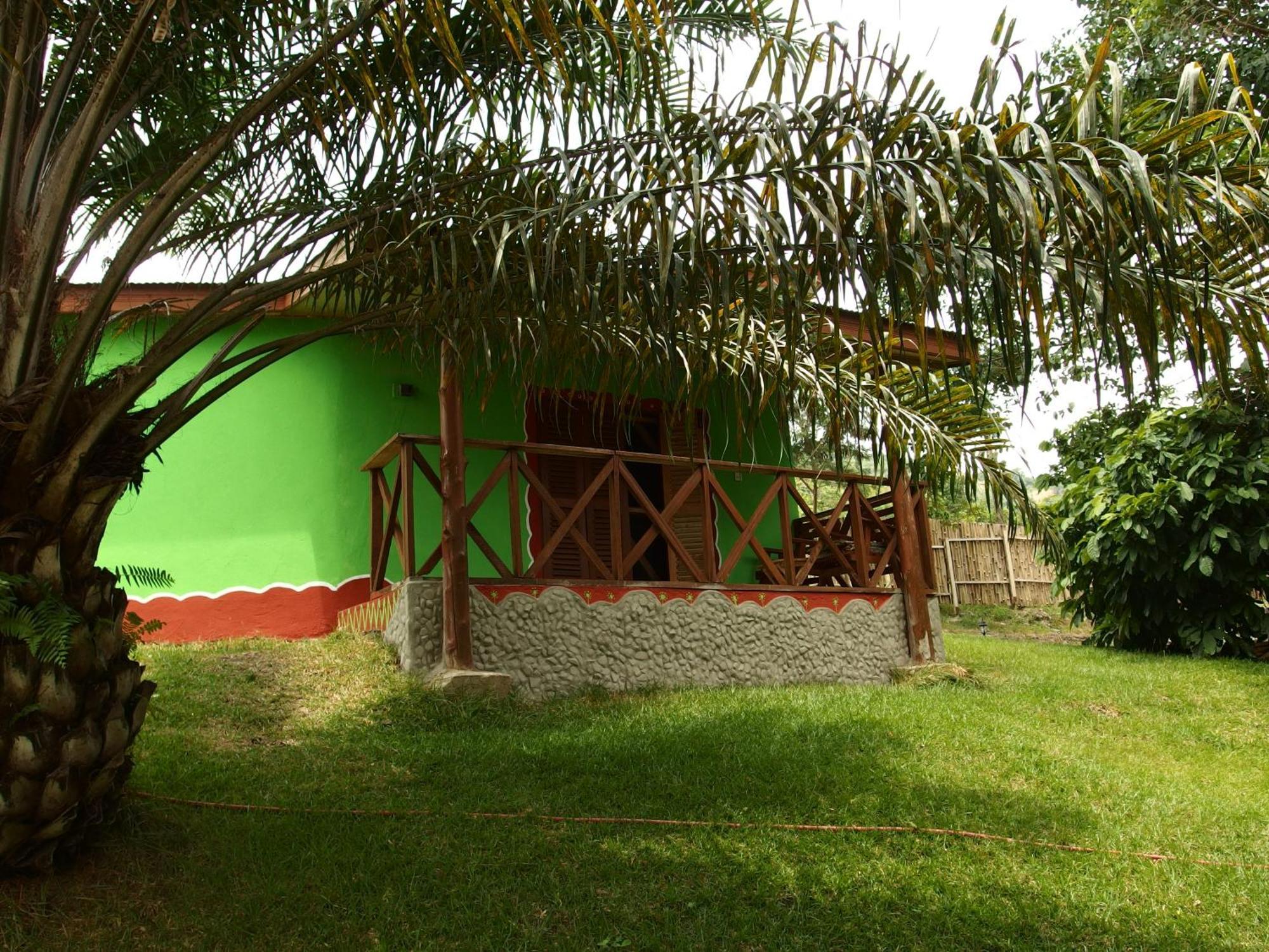 Cocoa Village Guesthouse Obo  Extérieur photo